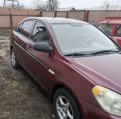 Красный Хендай Акцент, объемом двигателя 1.4 л и пробегом 228 тыс. км за 4700 $, фото 2 на Automoto.ua