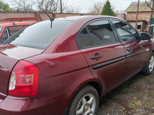 Червоний Хендай Акцент, об'ємом двигуна 1.4 л та пробігом 229 тис. км за 4700 $, фото 5 на Automoto.ua