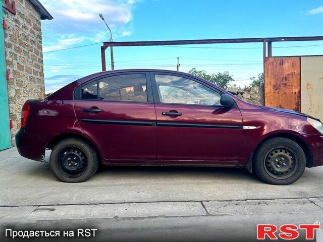 Красный Хендай Акцент, объемом двигателя 1.4 л и пробегом 415 тыс. км за 2800 $, фото 1 на Automoto.ua