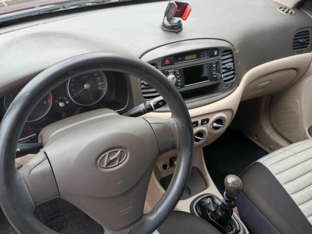 Червоний Хендай Акцент, об'ємом двигуна 1.4 л та пробігом 229 тис. км за 4700 $, фото 8 на Automoto.ua