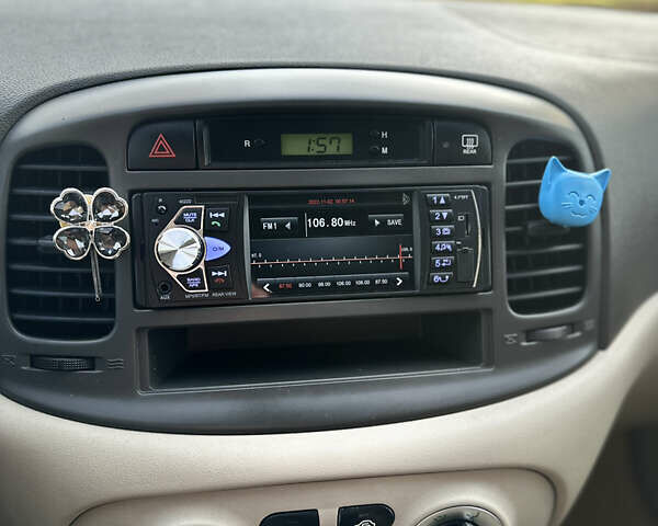 Красный Хендай Акцент, объемом двигателя 1.4 л и пробегом 79 тыс. км за 5399 $, фото 23 на Automoto.ua