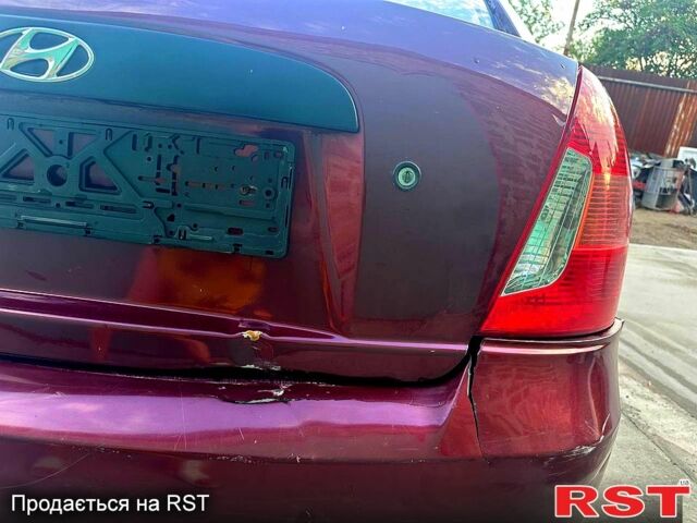 Красный Хендай Акцент, объемом двигателя 1.4 л и пробегом 415 тыс. км за 2800 $, фото 6 на Automoto.ua
