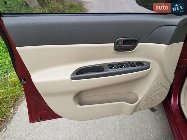 Червоний Хендай Акцент, об'ємом двигуна 1.4 л та пробігом 107 тис. км за 6750 $, фото 41 на Automoto.ua