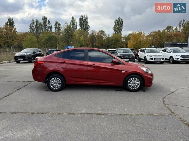 Красный Хендай Акцент, объемом двигателя 1.59 л и пробегом 178 тыс. км за 7700 $, фото 3 на Automoto.ua
