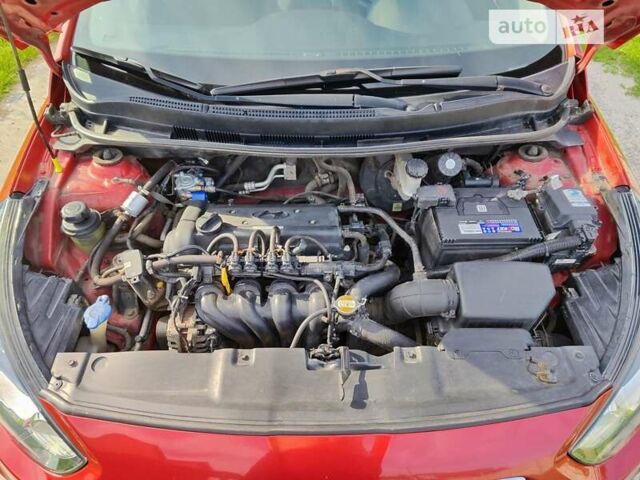 Червоний Хендай Акцент, об'ємом двигуна 1.4 л та пробігом 150 тис. км за 6950 $, фото 14 на Automoto.ua