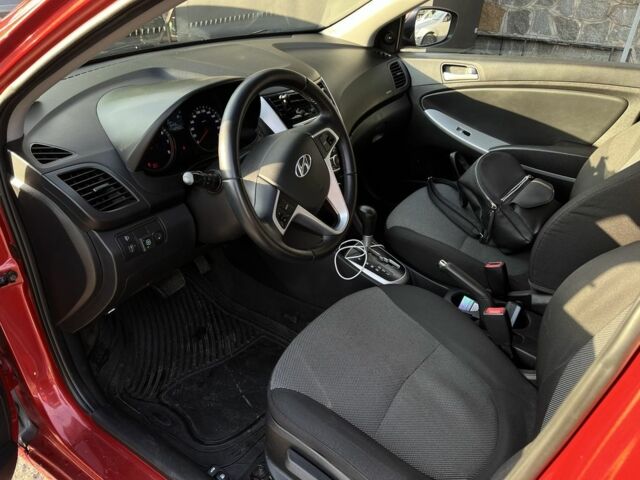 Червоний Хендай Акцент, об'ємом двигуна 1.4 л та пробігом 144 тис. км за 8600 $, фото 4 на Automoto.ua