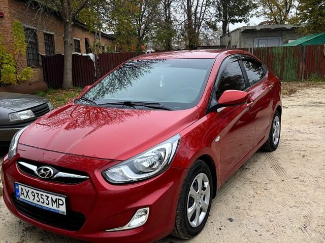 Хендай Акцент 2011 в Красноград на Automoto.ua Красный Хендай Акцент, объемом двигателя 1.6 л и пробегом 211 тыс. км за 6500 $, фото 2 на Automoto.ua