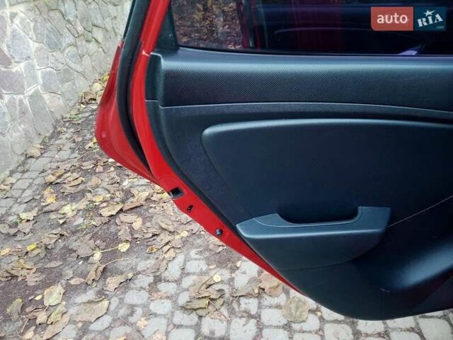 Хендай Акцент 2011 в Полтаве на Automoto.ua Красный Хендай Акцент, объемом двигателя 1.4 л и пробегом 177 тыс. км за 5999 $, фото 8 на Automoto.ua