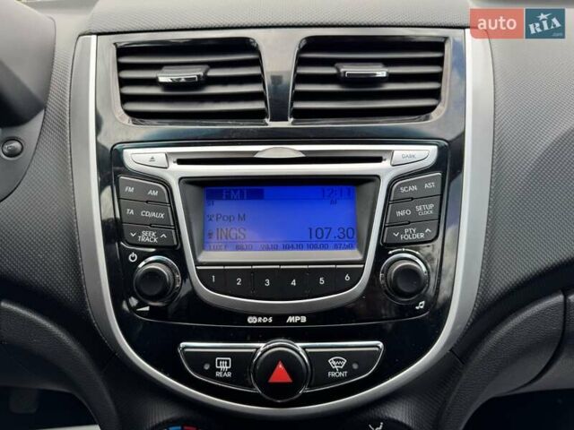 Красный Хендай Акцент, объемом двигателя 1.59 л и пробегом 178 тыс. км за 7700 $, фото 18 на Automoto.ua