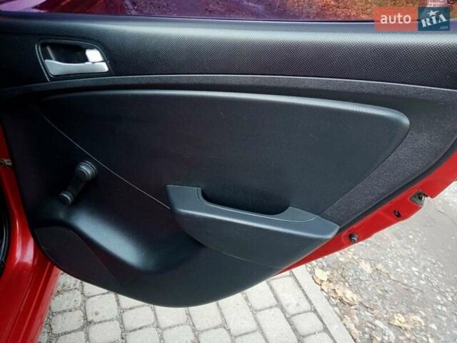 Хендай Акцент 2011 в Полтаве на Automoto.ua Красный Хендай Акцент, объемом двигателя 1.4 л и пробегом 177 тыс. км за 5999 $, фото 10 на Automoto.ua