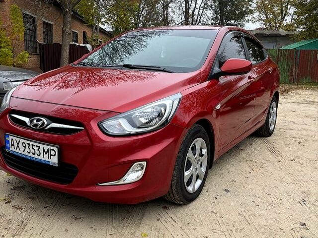 Хендай Акцент 2011 в Красноград на Automoto.ua Красный Хендай Акцент, объемом двигателя 1.6 л и пробегом 211 тыс. км за 6500 $, фото 1 на Automoto.ua