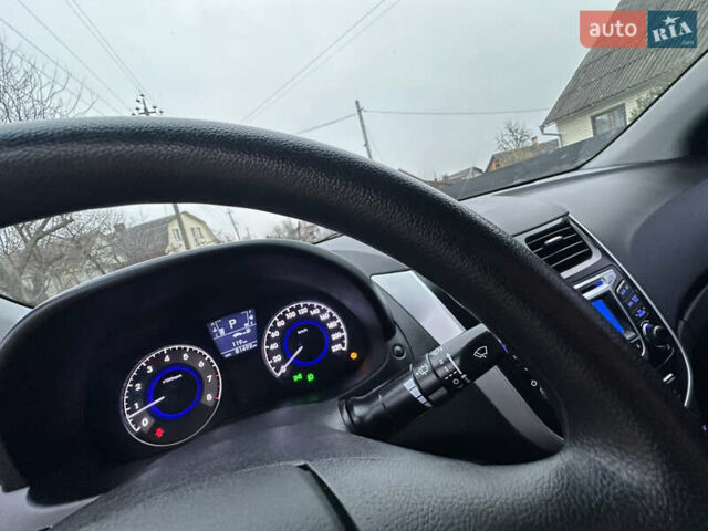 Красный Хендай Акцент, объемом двигателя 1.6 л и пробегом 81 тыс. км за 9200 $, фото 59 на Automoto.ua