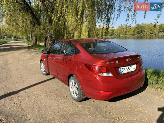 Красный Хендай Акцент, объемом двигателя 1.4 л и пробегом 104 тыс. км за 7300 $, фото 2 на Automoto.ua