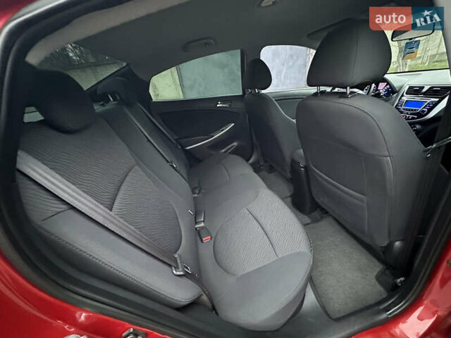 Красный Хендай Акцент, объемом двигателя 1.6 л и пробегом 81 тыс. км за 9200 $, фото 44 на Automoto.ua