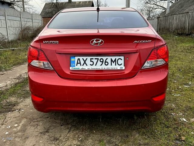 Красный Хендай Акцент, объемом двигателя 1.4 л и пробегом 133 тыс. км за 4500 $, фото 4 на Automoto.ua