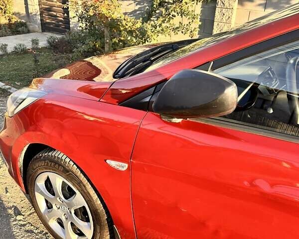 Червоний Хендай Акцент, об'ємом двигуна 1.4 л та пробігом 197 тис. км за 7600 $, фото 19 на Automoto.ua