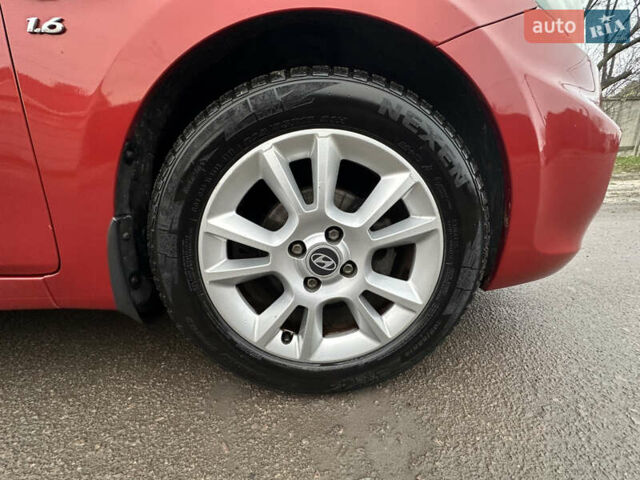 Красный Хендай Акцент, объемом двигателя 1.6 л и пробегом 81 тыс. км за 9200 $, фото 31 на Automoto.ua