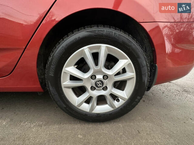 Красный Хендай Акцент, объемом двигателя 1.6 л и пробегом 81 тыс. км за 9200 $, фото 27 на Automoto.ua