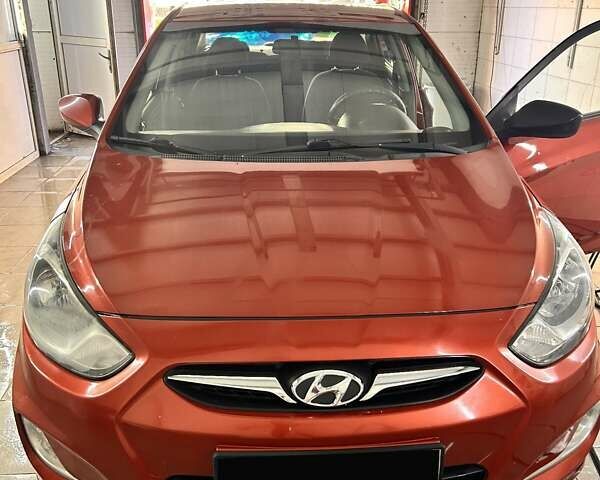 Червоний Хендай Акцент, об'ємом двигуна 1.4 л та пробігом 197 тис. км за 7600 $, фото 9 на Automoto.ua