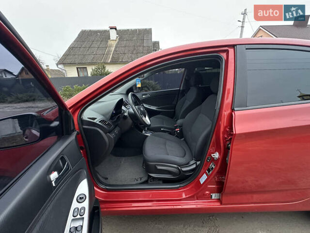 Красный Хендай Акцент, объемом двигателя 1.6 л и пробегом 81 тыс. км за 9200 $, фото 54 на Automoto.ua