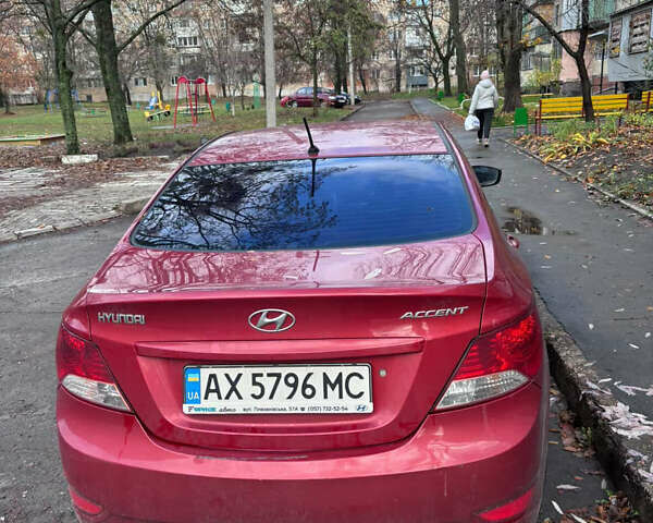 Красный Хендай Акцент, объемом двигателя 1.4 л и пробегом 133 тыс. км за 4800 $, фото 1 на Automoto.ua