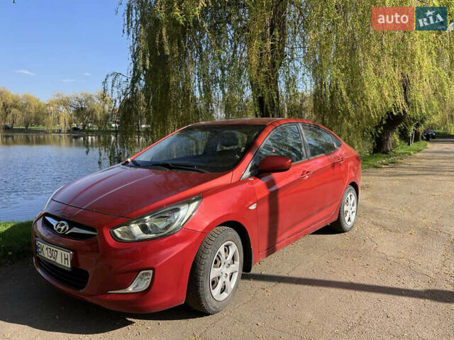 Красный Хендай Акцент, объемом двигателя 1.4 л и пробегом 104 тыс. км за 7300 $, фото 3 на Automoto.ua