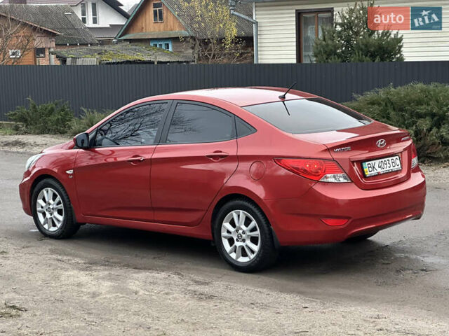 Красный Хендай Акцент, объемом двигателя 1.6 л и пробегом 81 тыс. км за 9200 $, фото 16 на Automoto.ua