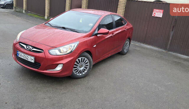 Красный Хендай Акцент, объемом двигателя 1.4 л и пробегом 230 тыс. км за 6900 $, фото 4 на Automoto.ua