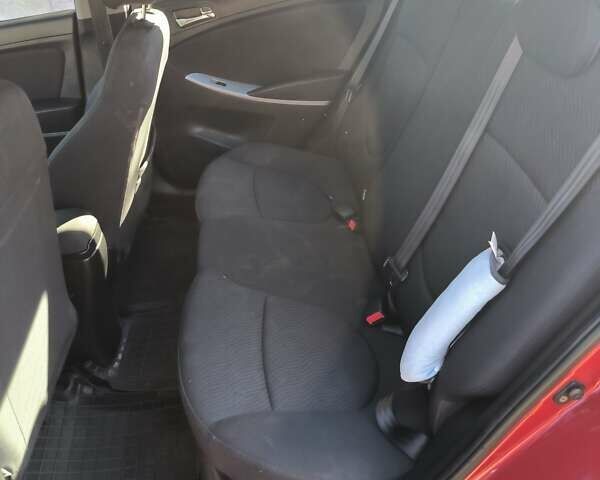 Червоний Хендай Акцент, об'ємом двигуна 1.4 л та пробігом 197 тис. км за 7600 $, фото 21 на Automoto.ua