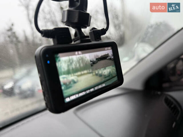 Красный Хендай Акцент, объемом двигателя 1.4 л и пробегом 172 тыс. км за 6800 $, фото 24 на Automoto.ua