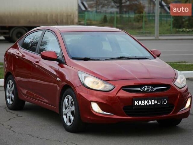 Червоний Хендай Акцент, об'ємом двигуна 1.4 л та пробігом 161 тис. км за 6500 $, фото 2 на Automoto.ua