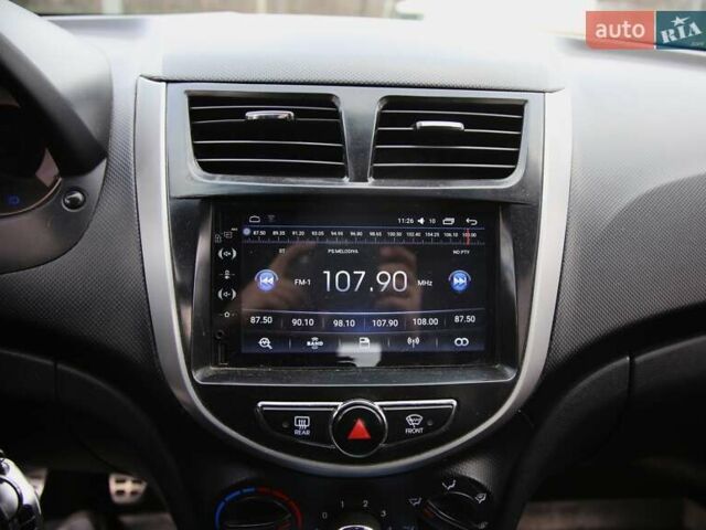 Червоний Хендай Акцент, об'ємом двигуна 1.4 л та пробігом 161 тис. км за 6500 $, фото 13 на Automoto.ua