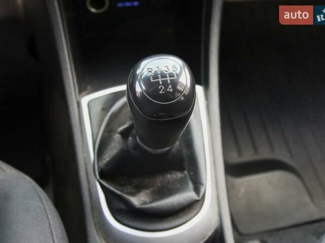 Червоний Хендай Акцент, об'ємом двигуна 1.4 л та пробігом 161 тис. км за 6500 $, фото 15 на Automoto.ua