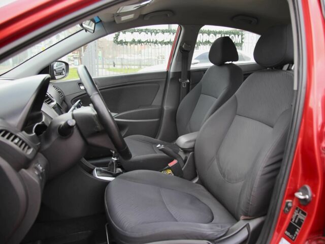 Червоний Хендай Акцент, об'ємом двигуна 1.4 л та пробігом 161 тис. км за 6500 $, фото 6 на Automoto.ua