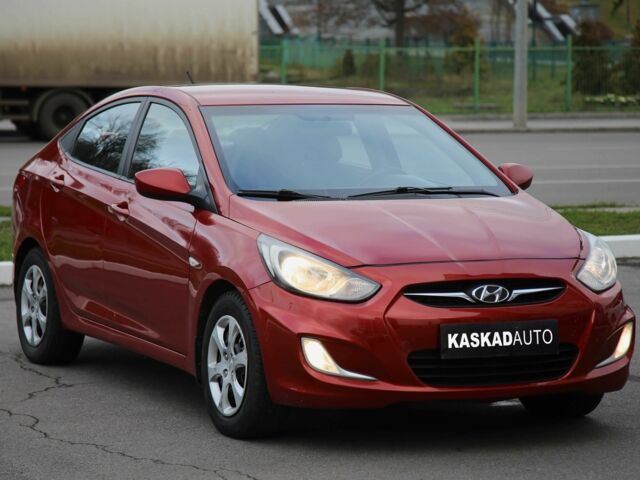 Червоний Хендай Акцент, об'ємом двигуна 1.4 л та пробігом 161 тис. км за 6500 $, фото 2 на Automoto.ua