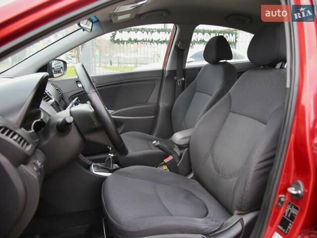 Червоний Хендай Акцент, об'ємом двигуна 1.4 л та пробігом 161 тис. км за 6500 $, фото 6 на Automoto.ua