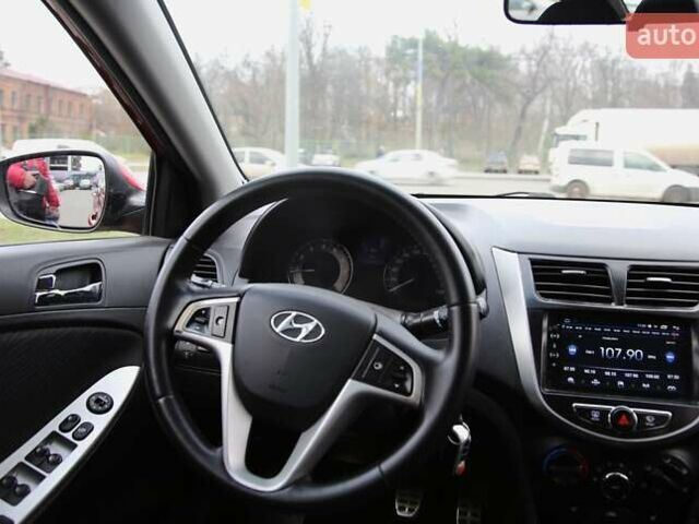 Червоний Хендай Акцент, об'ємом двигуна 1.4 л та пробігом 161 тис. км за 6500 $, фото 10 на Automoto.ua