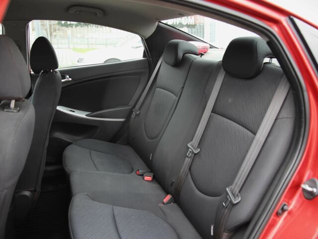 Червоний Хендай Акцент, об'ємом двигуна 1.4 л та пробігом 161 тис. км за 6500 $, фото 7 на Automoto.ua