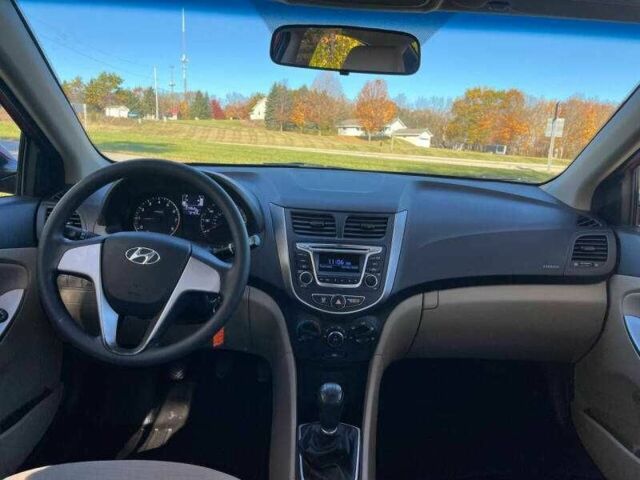 Червоний Хендай Акцент, об'ємом двигуна 1.6 л та пробігом 69 тис. км за 1500 $, фото 4 на Automoto.ua