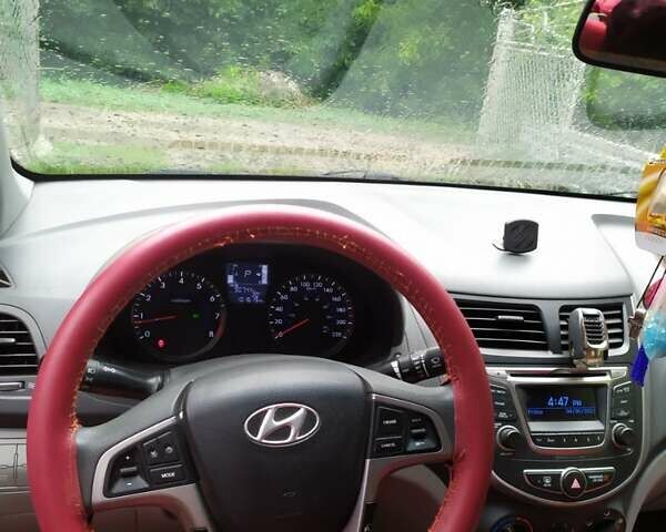 Червоний Хендай Акцент, об'ємом двигуна 1.6 л та пробігом 91 тис. км за 8400 $, фото 12 на Automoto.ua