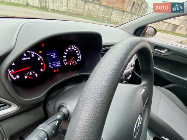 Червоний Хендай Акцент, об'ємом двигуна 1.37 л та пробігом 48 тис. км за 10000 $, фото 26 на Automoto.ua