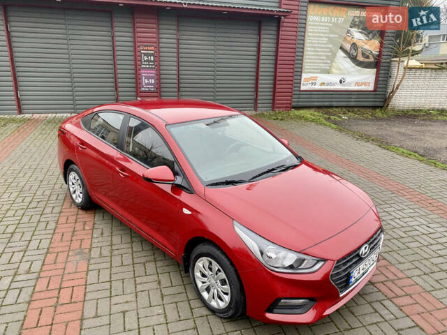 Червоний Хендай Акцент, об'ємом двигуна 1.37 л та пробігом 48 тис. км за 10000 $, фото 21 на Automoto.ua