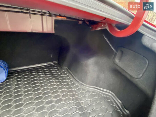 Червоний Хендай Акцент, об'ємом двигуна 1.37 л та пробігом 48 тис. км за 10000 $, фото 46 на Automoto.ua