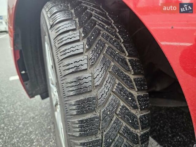 Красный Хендай Акцент, объемом двигателя 1.6 л и пробегом 130 тыс. км за 9200 $, фото 12 на Automoto.ua