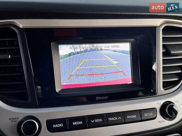 Красный Хендай Акцент, объемом двигателя 1.6 л и пробегом 8 тыс. км за 12400 $, фото 51 на Automoto.ua