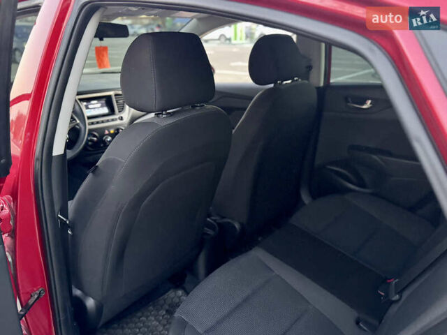 Красный Хендай Акцент, объемом двигателя 1.6 л и пробегом 8 тыс. км за 12400 $, фото 54 на Automoto.ua