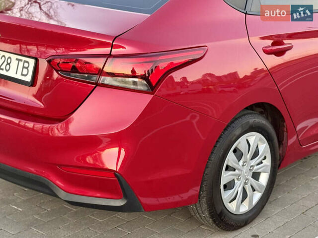 Красный Хендай Акцент, объемом двигателя 1.6 л и пробегом 8 тыс. км за 12400 $, фото 21 на Automoto.ua