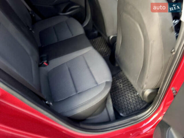 Красный Хендай Акцент, объемом двигателя 1.6 л и пробегом 8 тыс. км за 12400 $, фото 53 на Automoto.ua