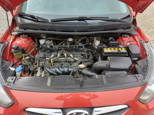 Червоний Хендай Акцент, об'ємом двигуна 0.16 л та пробігом 172 тис. км за 6800 $, фото 7 на Automoto.ua
