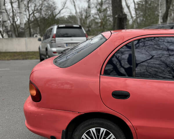 Красный Хендай Акцент, объемом двигателя 1.3 л и пробегом 300 тыс. км за 1200 $, фото 10 на Automoto.ua